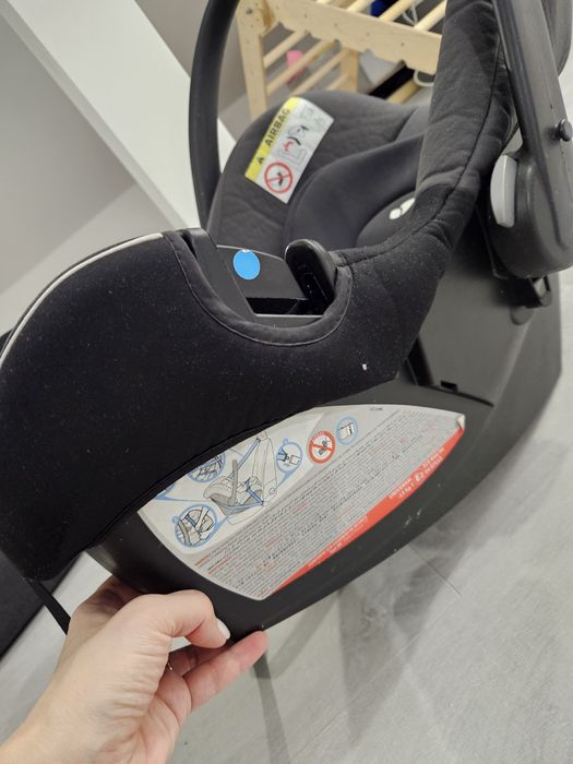 Scoică bebe auto cu prindere in centura masina 0-24 luni(max 13 kg)