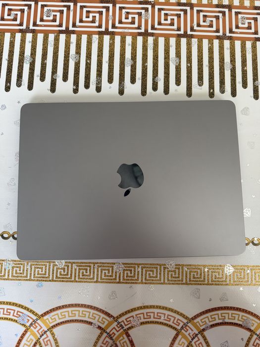 Macbook Air 13 M2 2022 8/256 Space gray