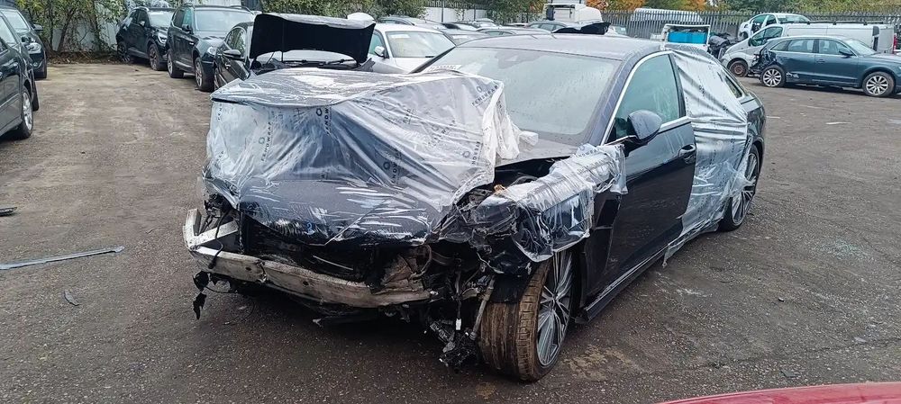 Dezmembrari / Dezmembrez Volkswagen AUDI A6 (4A2, C8) S-line 2.0 TDI DFBA cutie viteze automata cod culoare LX5B