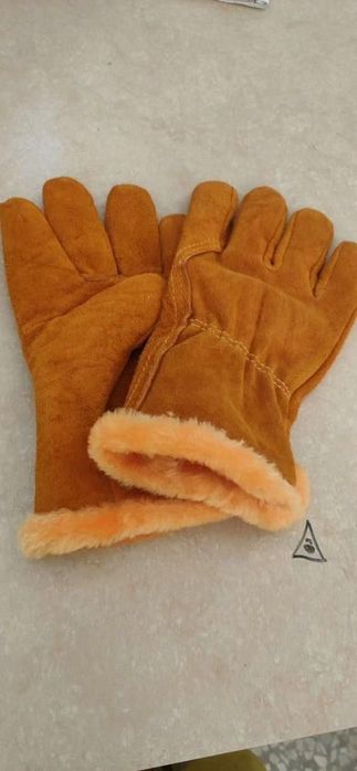 Продам перчатки краги