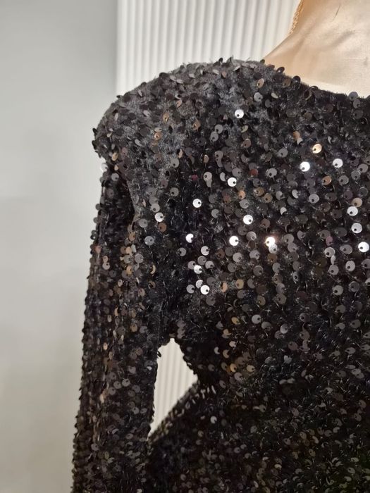 Rochie neagra cu paiete