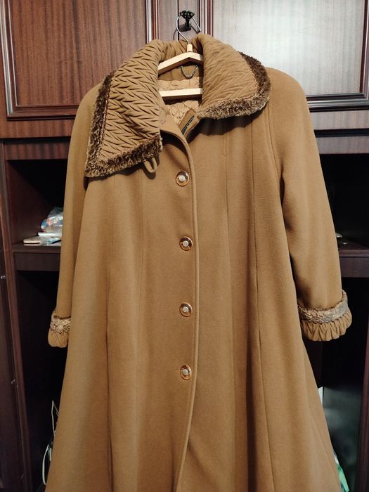 Продам шикарное кашемировое пальто