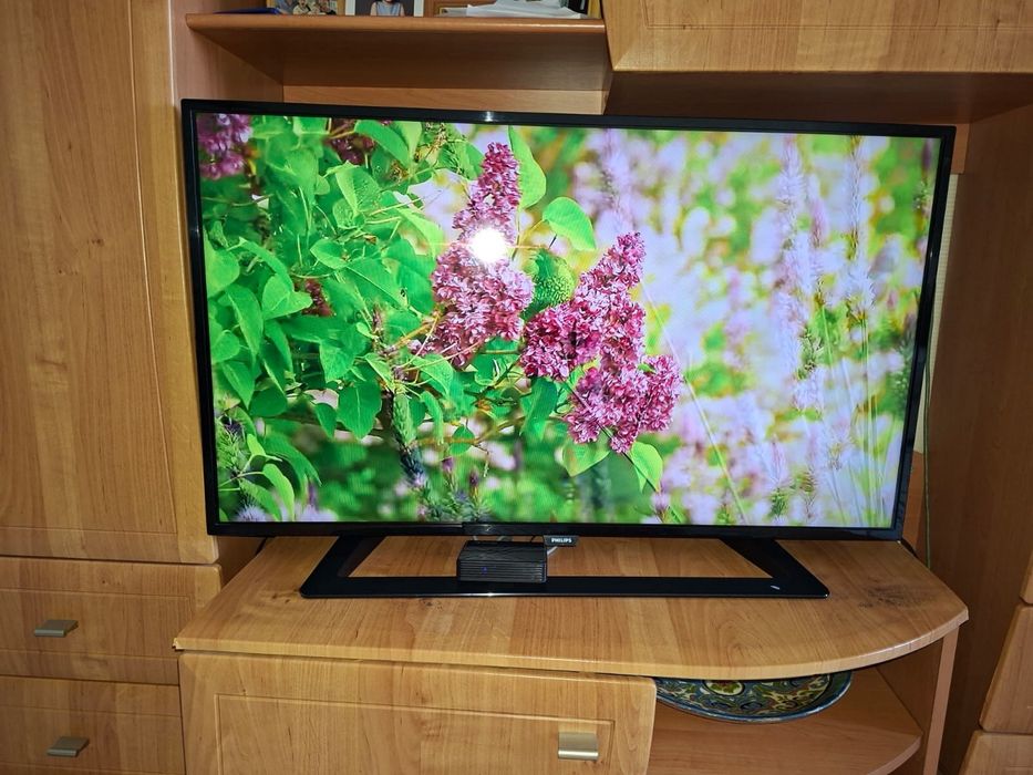 Телевизор Philips 109 см 43 дюйма