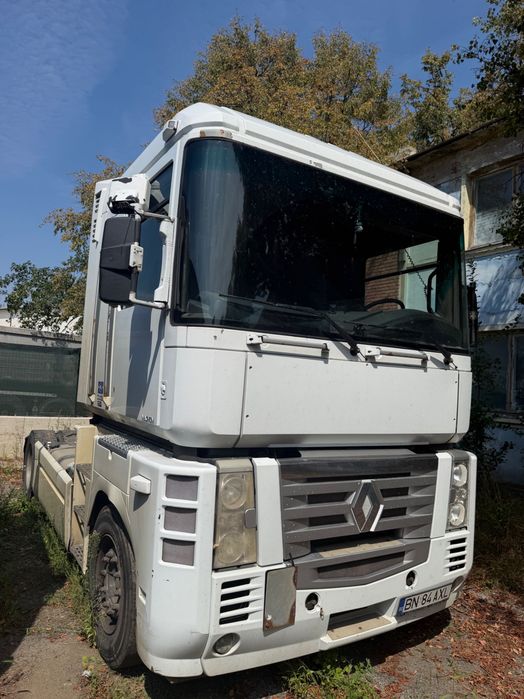 Vând Renault Magnum