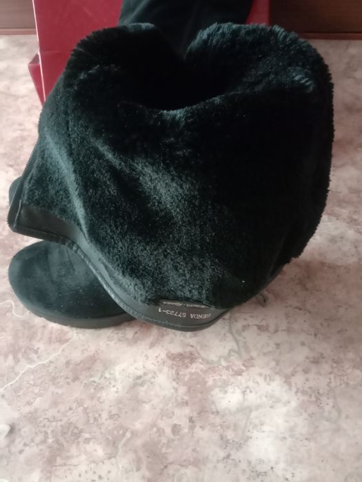 Зимние сапоги женские