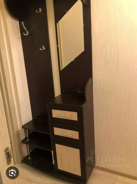 Мебель для прихожей .Вешалка