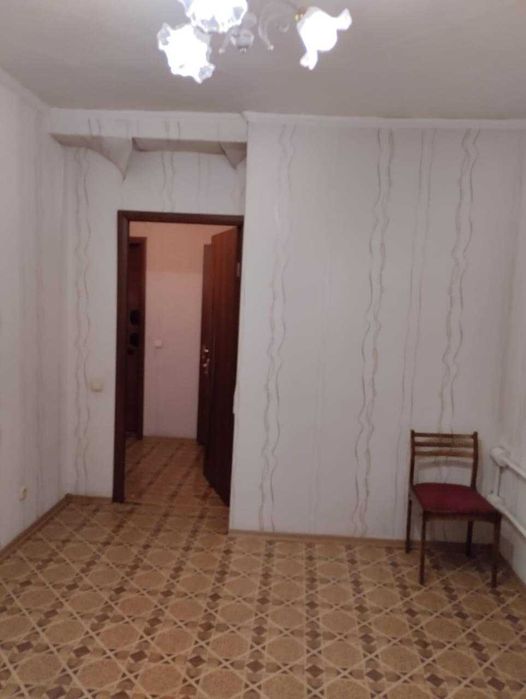 Продается 2 комн квартира в бывшем общежитии