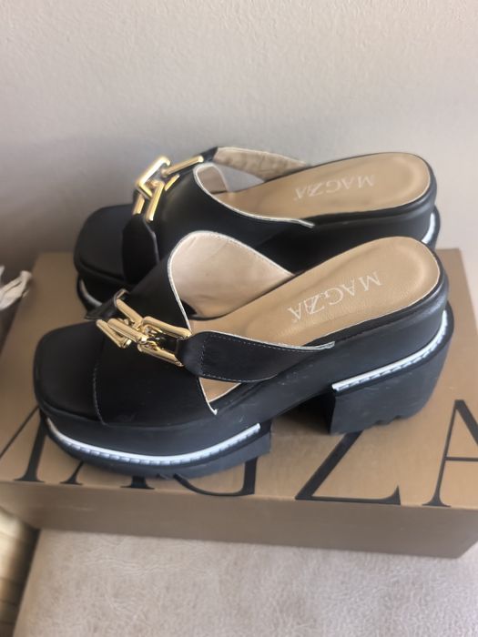 Дамски чехли на платформа