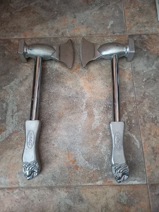 Два съветски сатъра