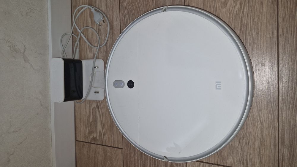 Продам Робот- пылесос