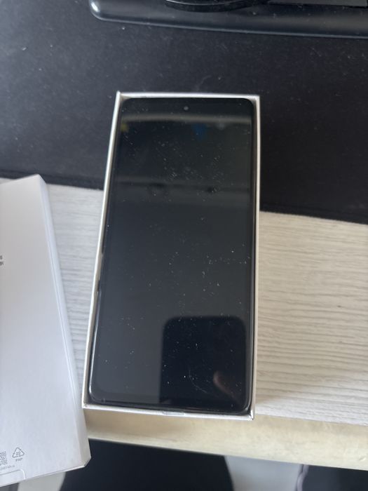 Продам Samsung Galaxy A72 в идеальном состоянии