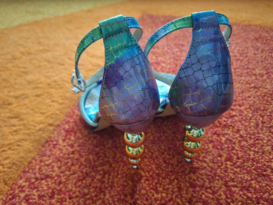 Sandale elegante cu toc