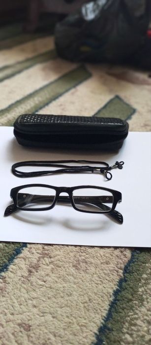 Продаю очки для зрение.