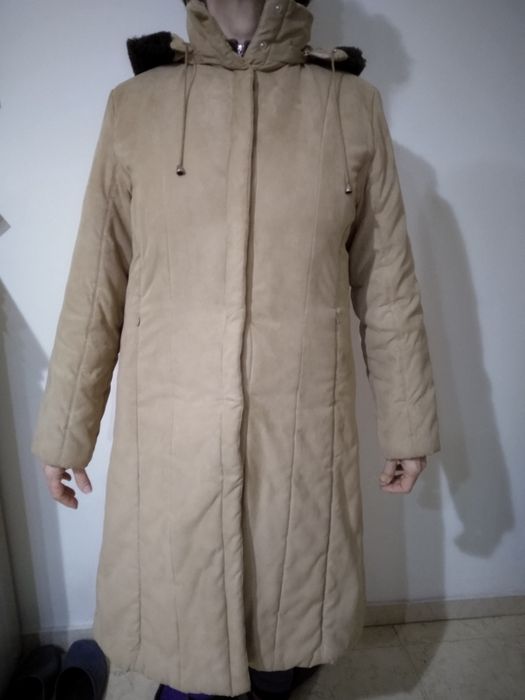 Haina dama matlasata lunga, impecabila, mar 46, House of Art