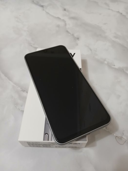 Samsung A 17 sotiladi 6/128