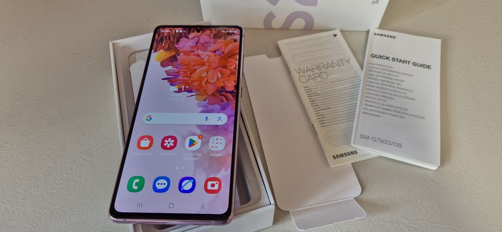 Samsung Galaxy S20 FE перфектен