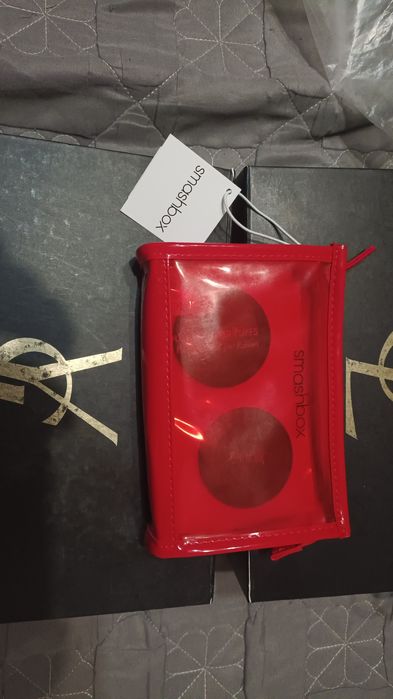 Продам брендовые косметички