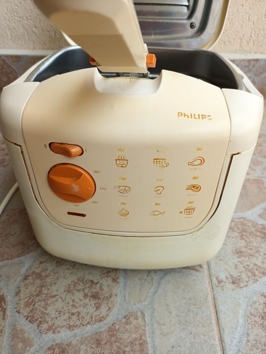 Професионален фритюрник с марка PHILIPS от времето на СОЦА.