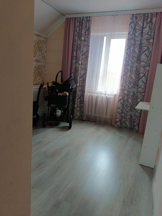 Продам двух этажный дом