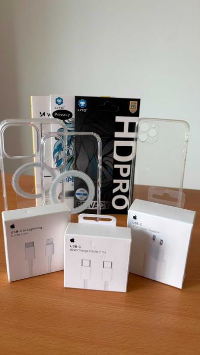 Accesorii Apple iPhone – Huse MagSafe, Folii, Cabluri