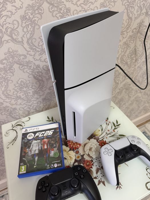 Playstation 5 (slim) 2026