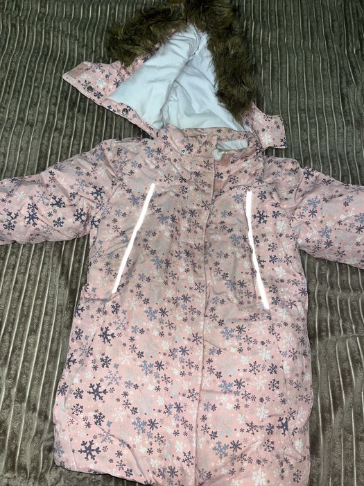 Пуховик на девочку