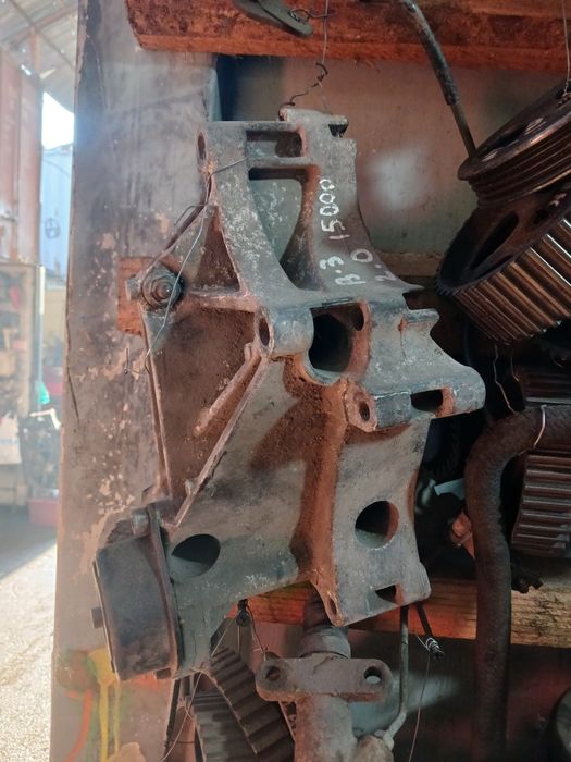 Кронштейн Фольксваген В3