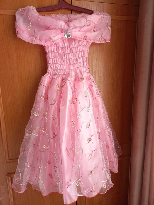 Продам детские нарядные платья