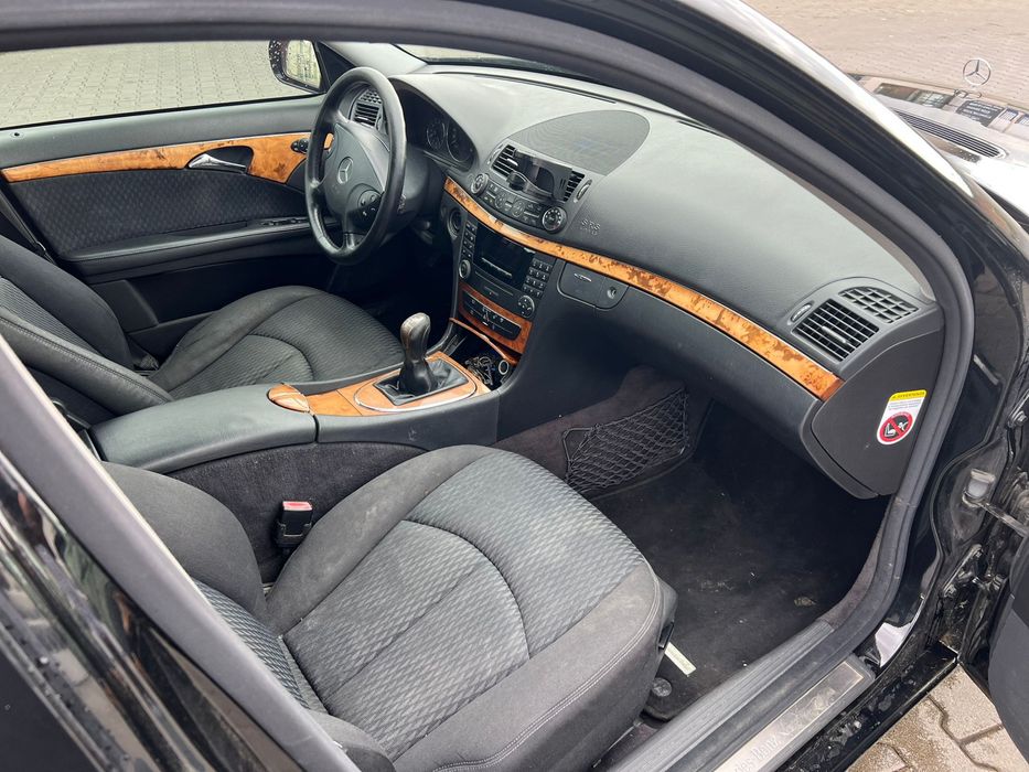 Mercedes E220 diesel/ 6 viteze manual / variante auto