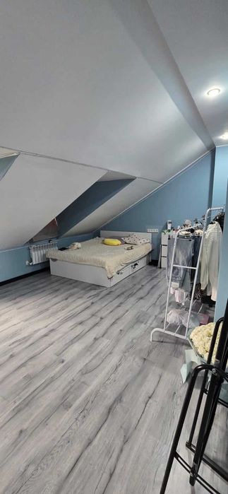 продается просторный дом в районе КСК