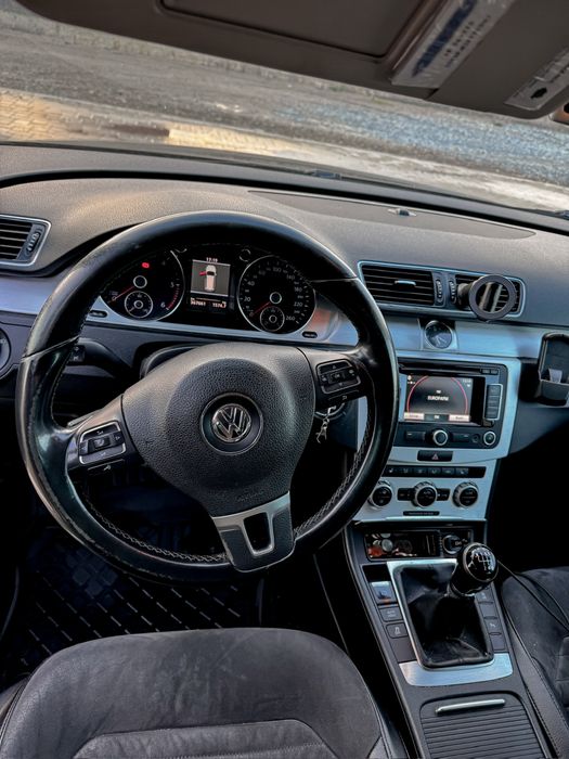 Volkswagen Passat b7 break 2.0 TDI 140 cai an 11.2013