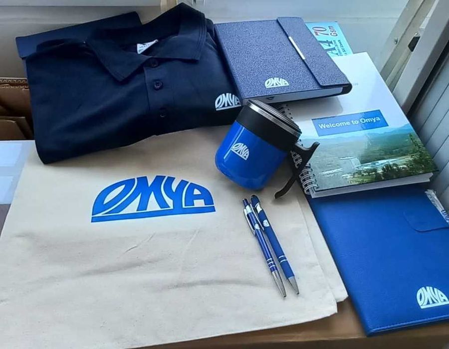 Produse personalizate,sablare,colantari vitrine,bannere,autocolante