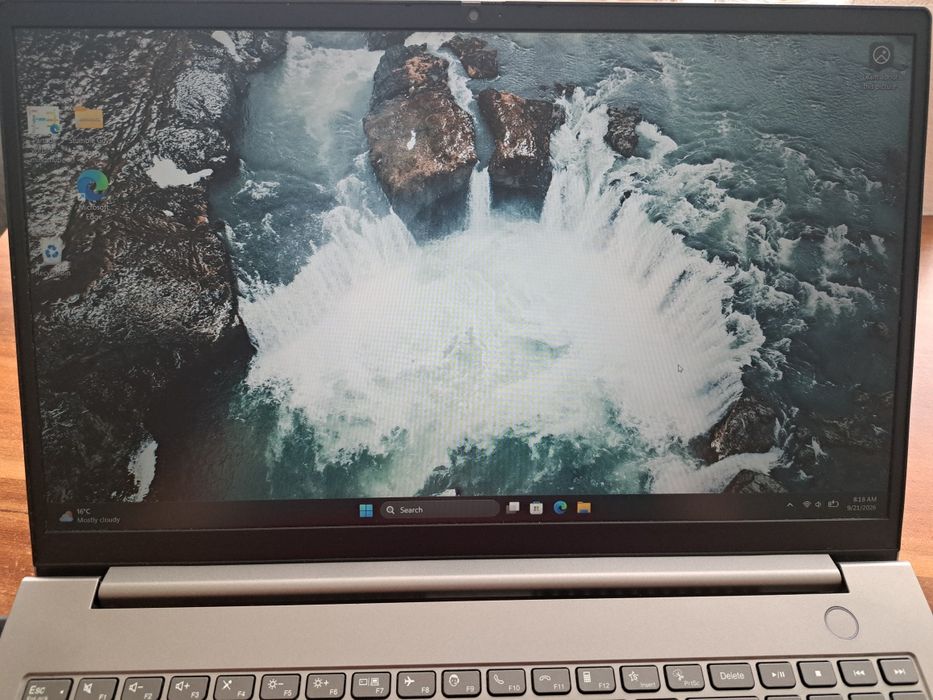 Laptop Lenovo AMD ryzen3   2,7GHz