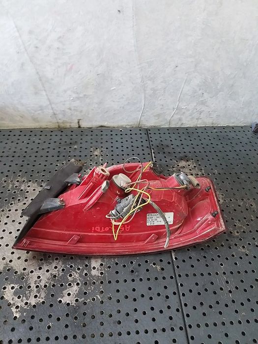 Stop tripla lampa stanga audi a5 8t 8t0945095
