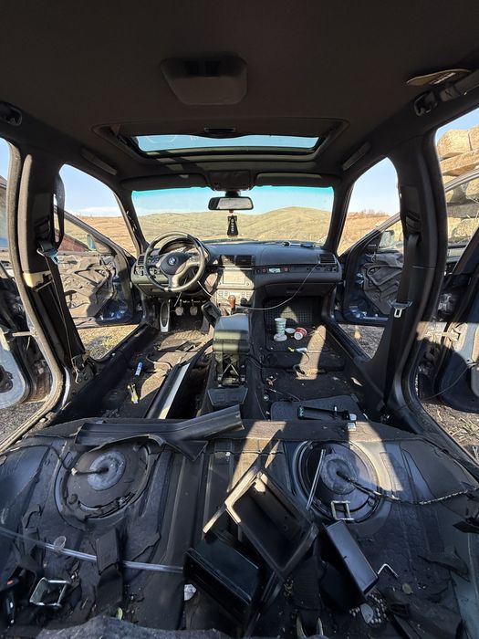 Dezmembrez Bmw E46 320d Touring M paket Facelift