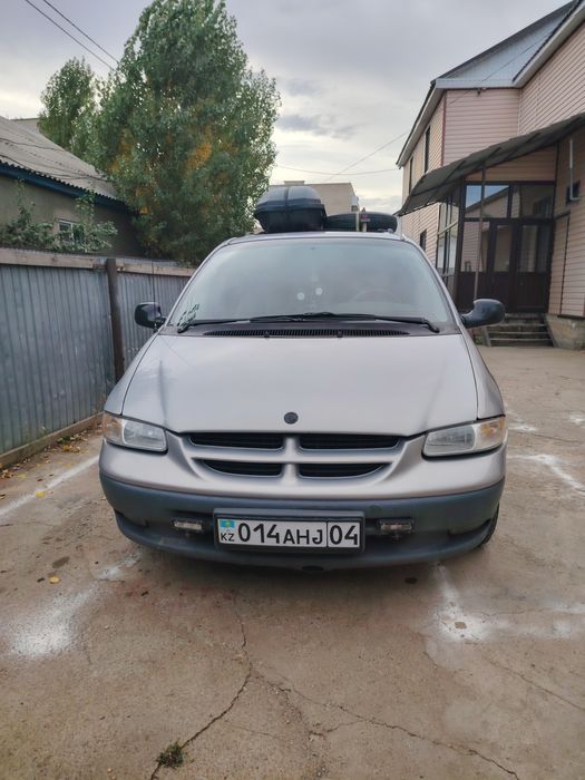 Продам крайслер вояджер 2000 миневен