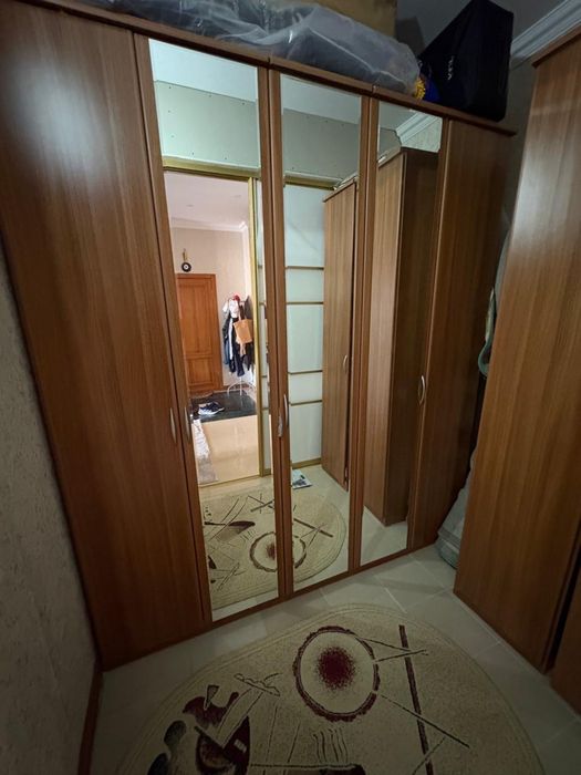Срочно продаю спальный гарнитур