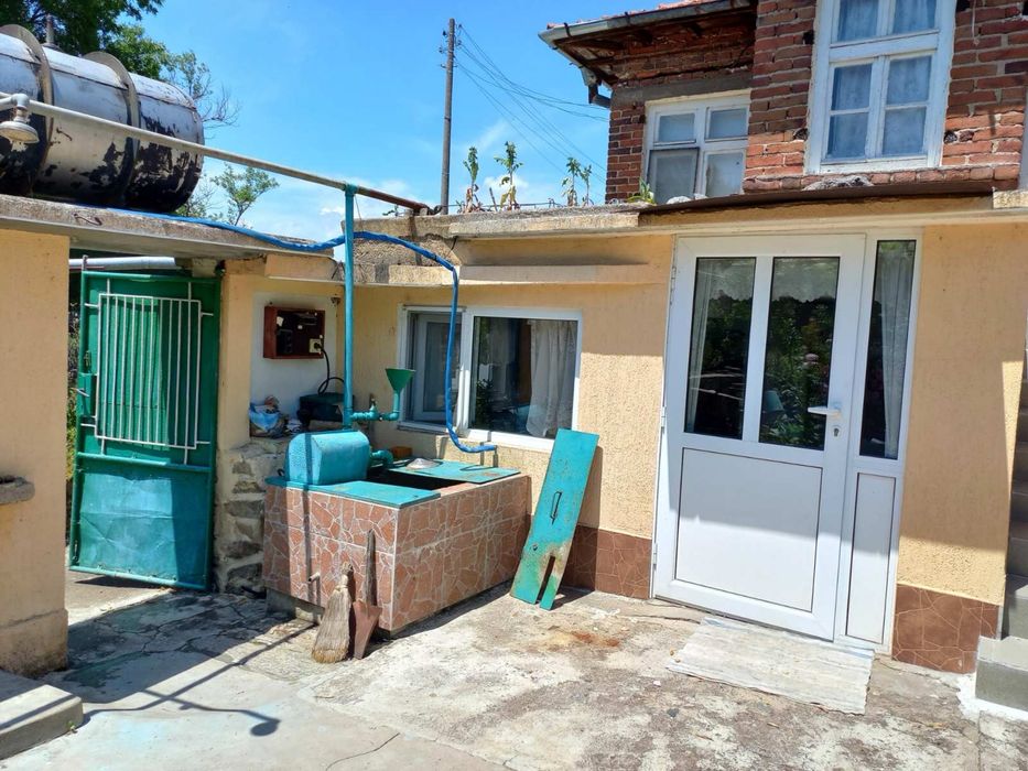 Продава се Къща в с. Овчи кладенец, Област Ямбол - 150 кв.м за 187 €/кв.м - Снимка #1