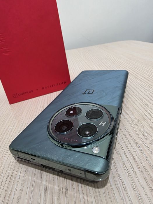 One Plus 12 продам или обмен