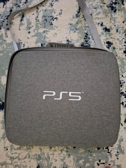 PS5 с аксессуарами и играми