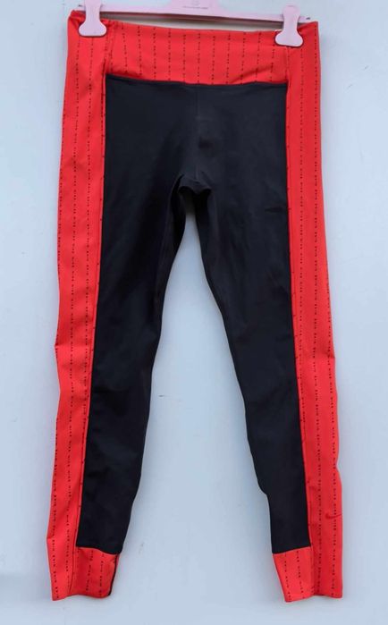 Nike оригинален дамски клин нов  Л размер