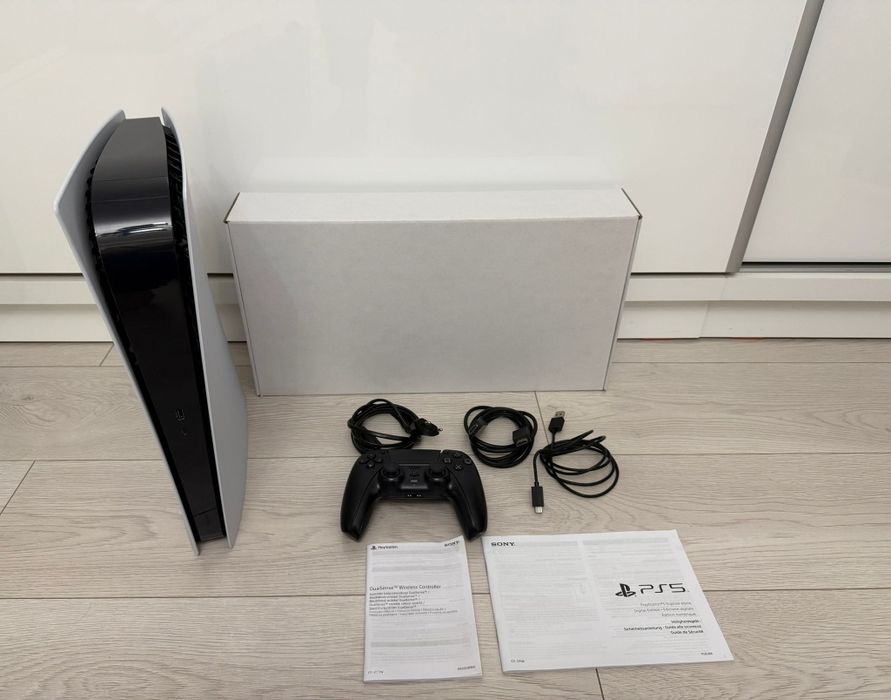 PS5 / PlayStation 5 Digital + 35 jocuri