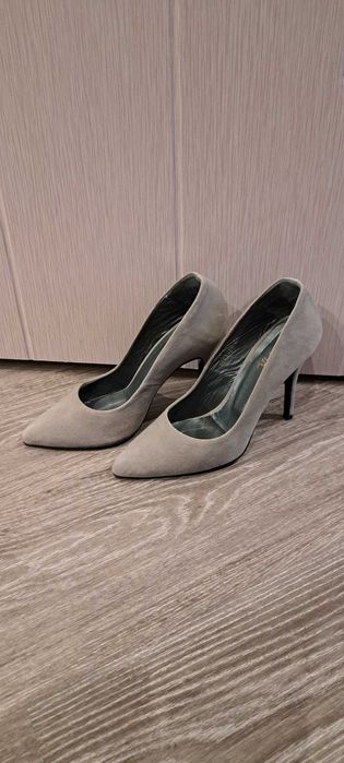 Дамски обувки и боти от ест. кожа 37, 38 и 39 номер, всичко на 30 лева