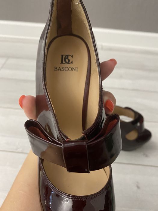 Туфли фирмы Basconi!