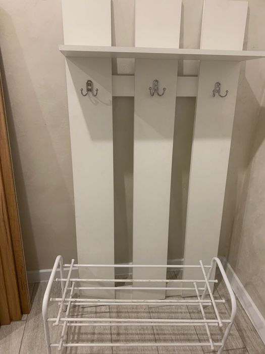 Вешалка и обувница