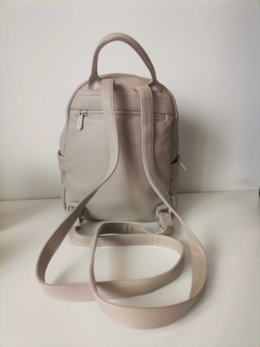 Нова малка раница Davis Jones Paris