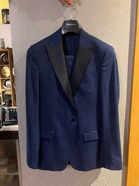 Мъжки  официлен костюм