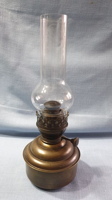 Австрийска газена лампа и  Газена лампа за полилей.