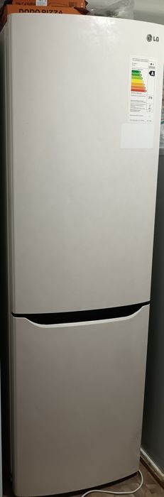 Холодильник продаётся