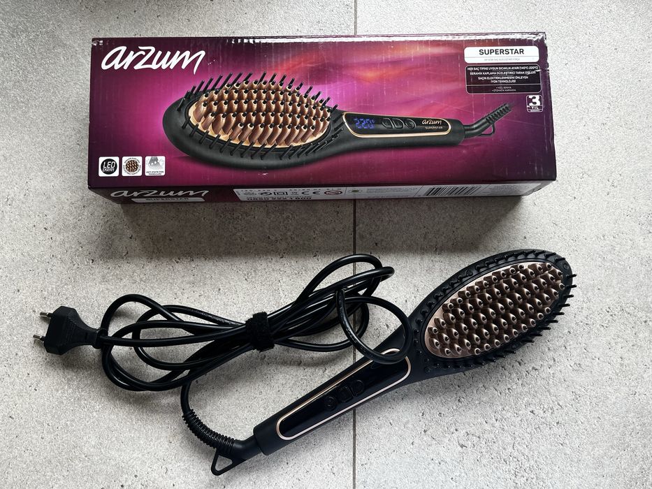 Електрическа четка за изправяне ArZum - Нова